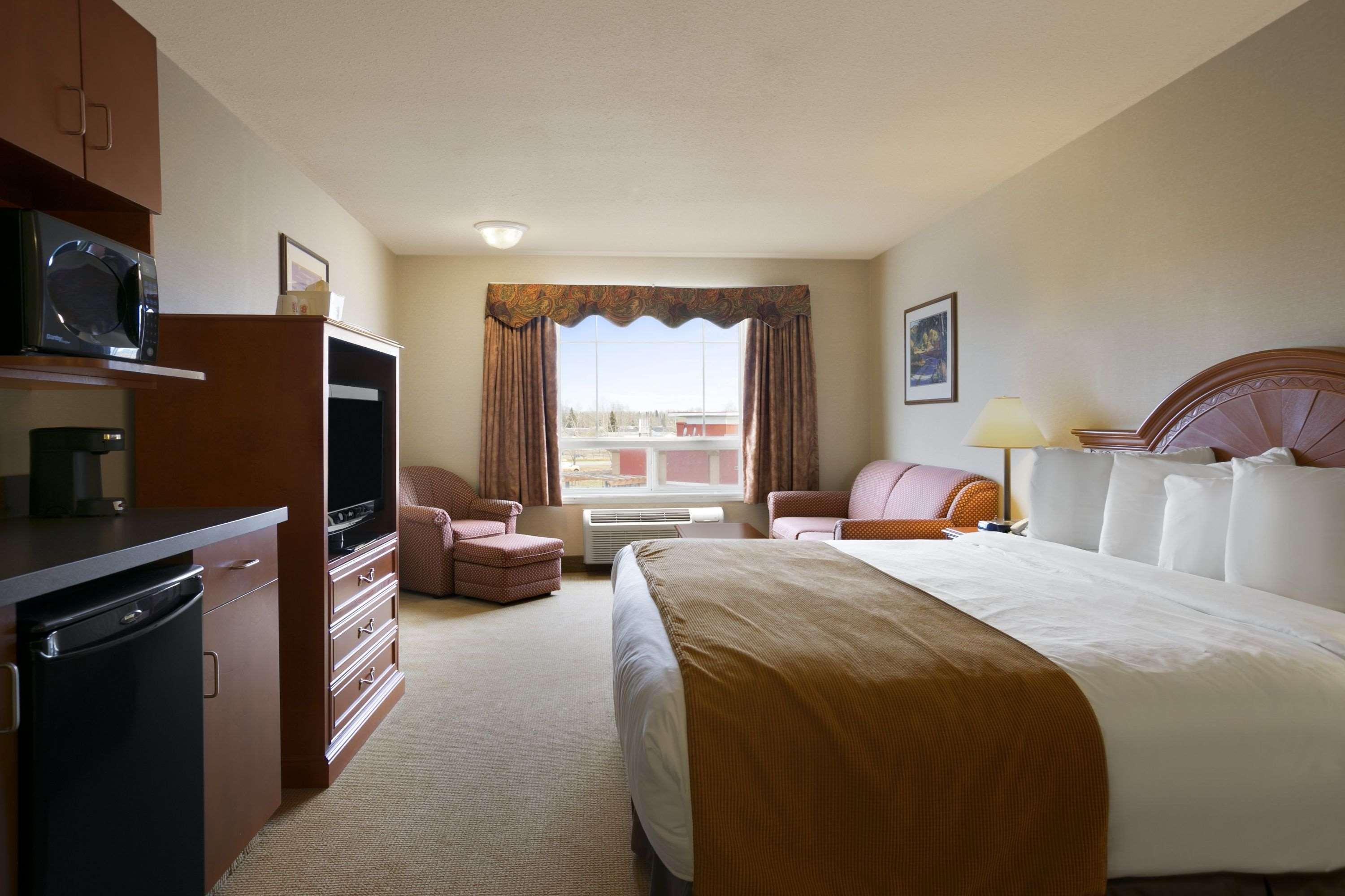 Super 8 By Wyndham Fort Nelson Bc Екстер'єр фото